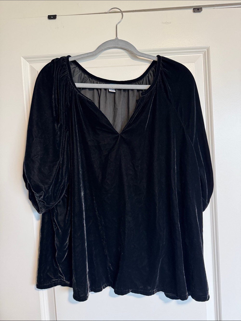 Old Navy Black Velvet Peasant Blouse - Women
